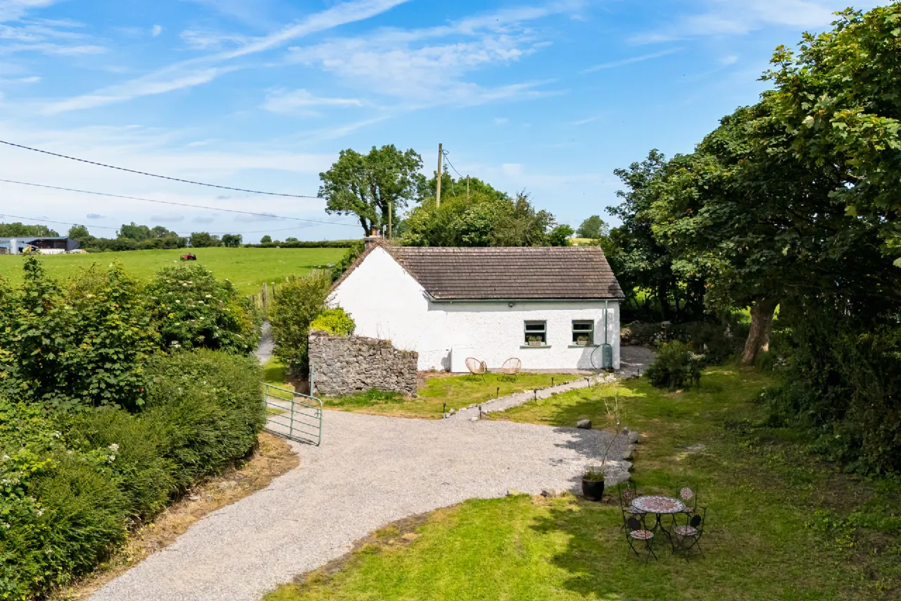 Photo of Cairn View Cottage, Knocknarea, Strandhill, Co. Sligo, F91YK53