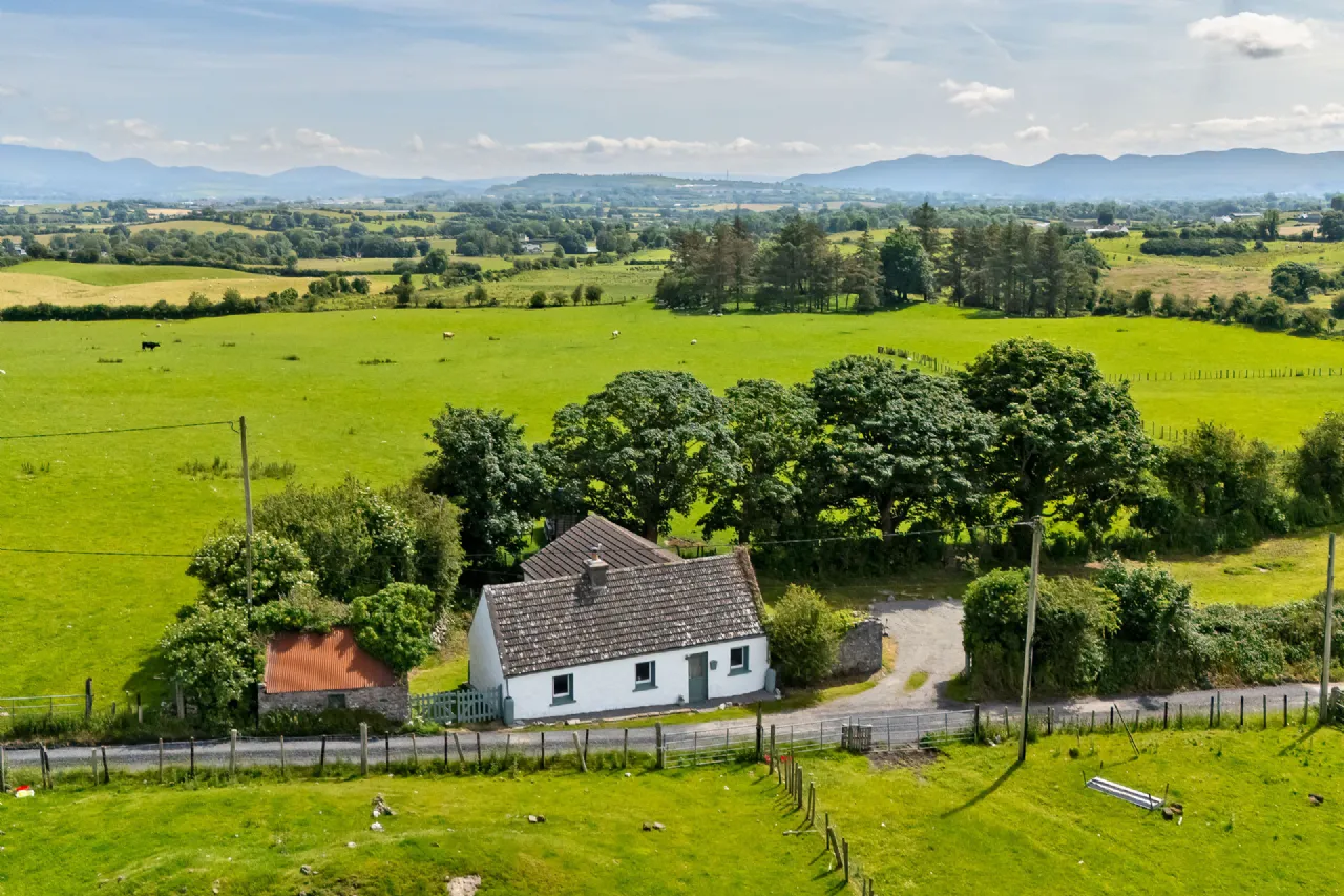 Photo of Cairn View Cottage, Knocknarea, Strandhill, Co. Sligo, F91YK53