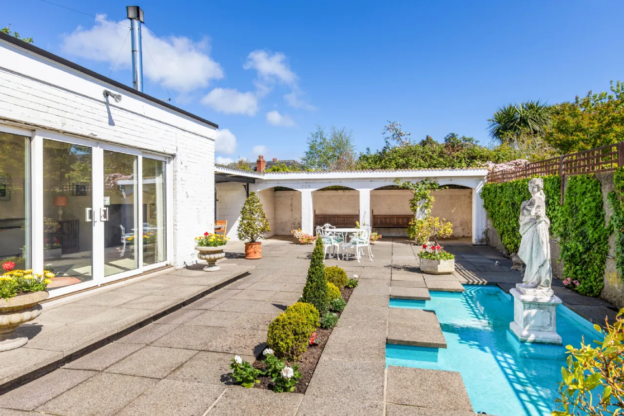 Photo of Manaton, 124 Stillorgan Road, Donnybrook, Dublin 4, D04 Y0F8