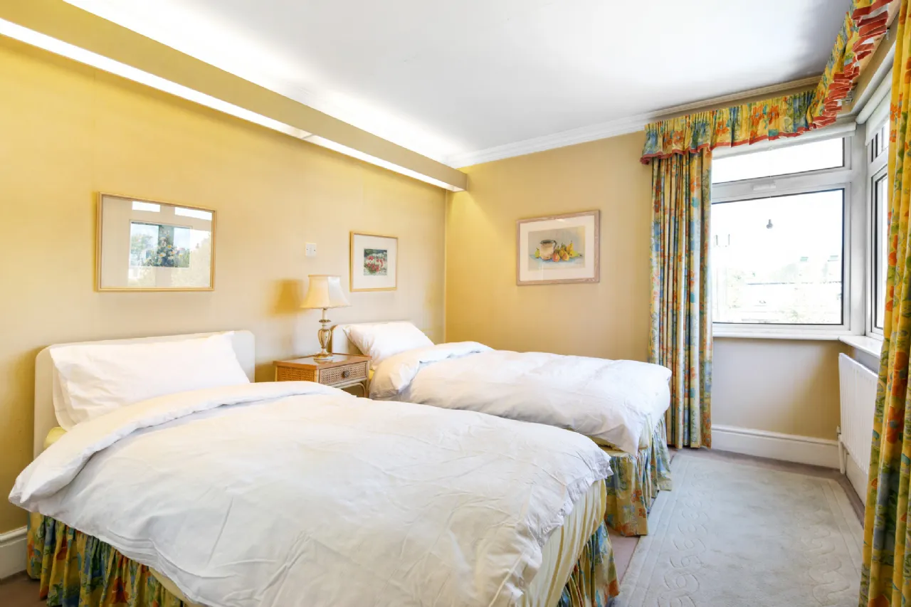 Photo of Manaton, 124 Stillorgan Road, Donnybrook, Dublin 4, D04 Y0F8