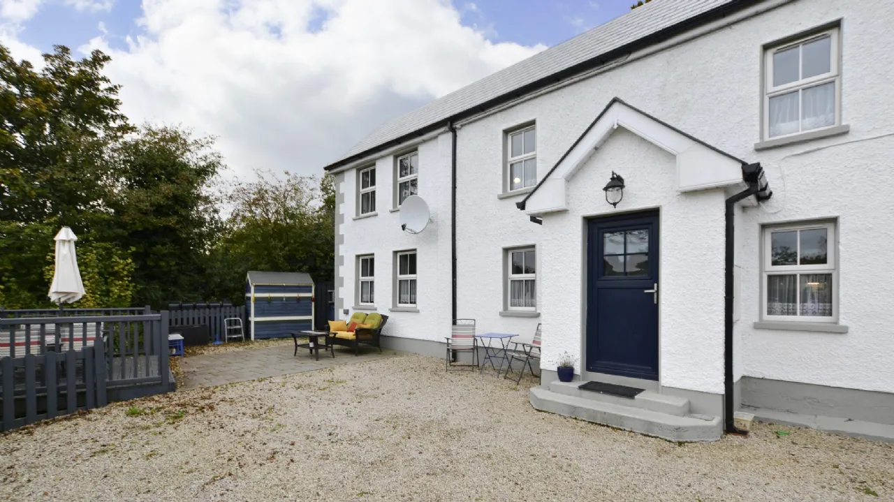 Photo of 1 Bank Terrace, Ramelton, Co. Donegal, F92Y5F9