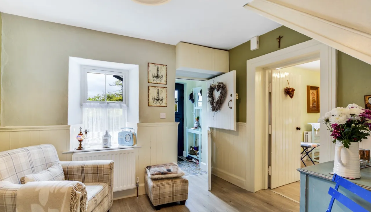 Photo of 1 Bank Terrace, Ramelton, Co. Donegal, F92Y5F9