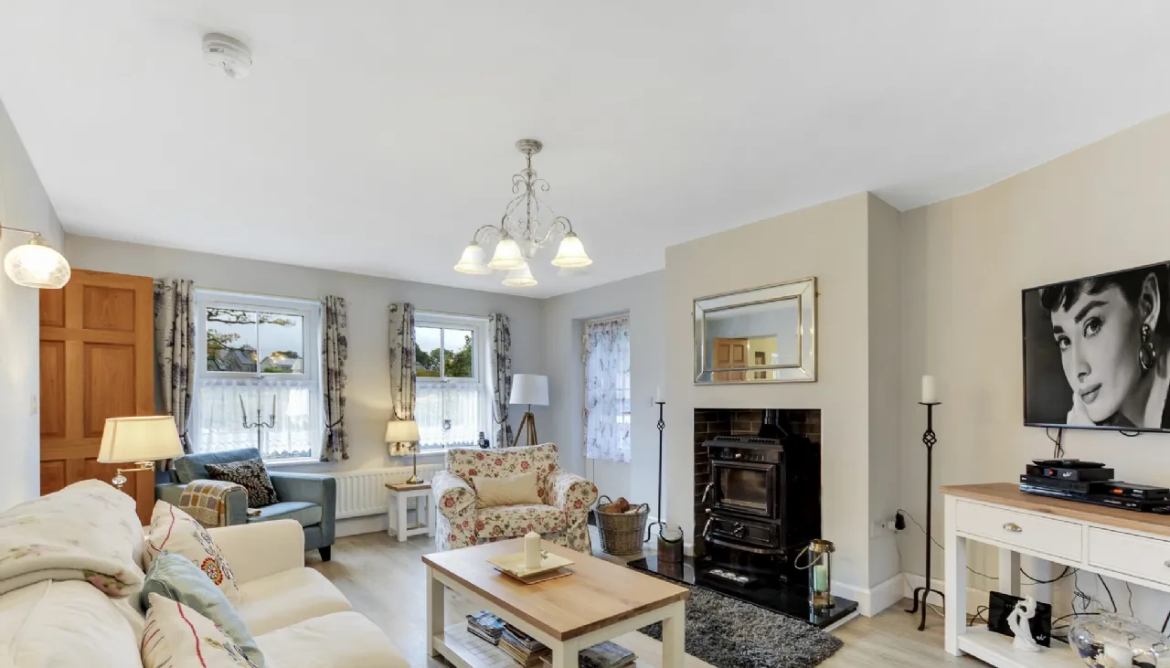 Photo of 1 Bank Terrace, Ramelton, Co. Donegal, F92Y5F9