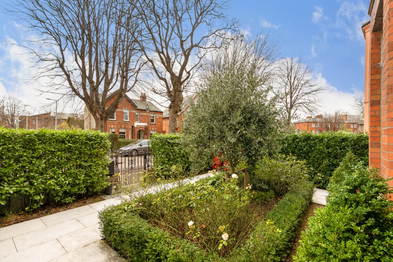 Photo of 8 Mount Eden Road, Donnybrook, Dublin 4, D04 X7P1