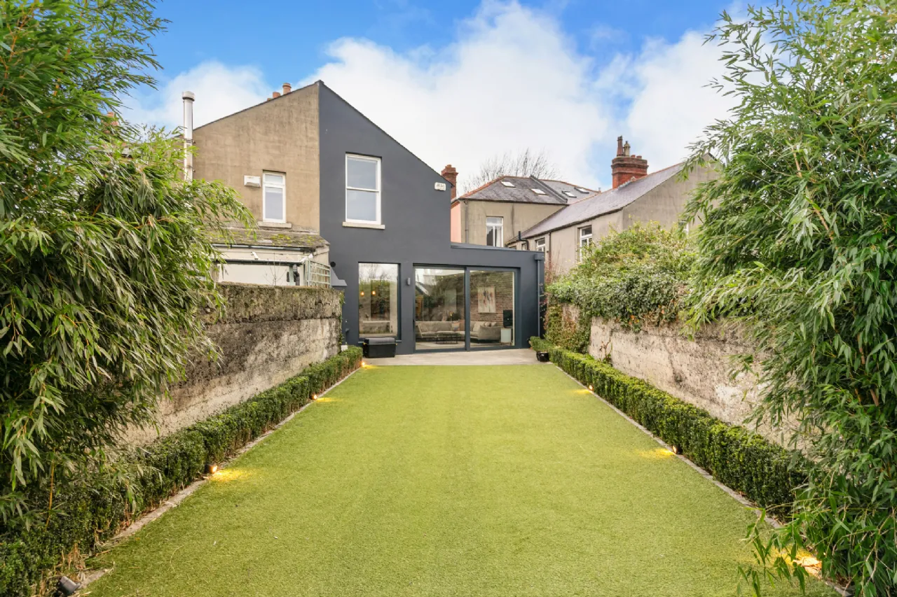 Photo of 8 Mount Eden Road, Donnybrook, Dublin 4, D04 X7P1