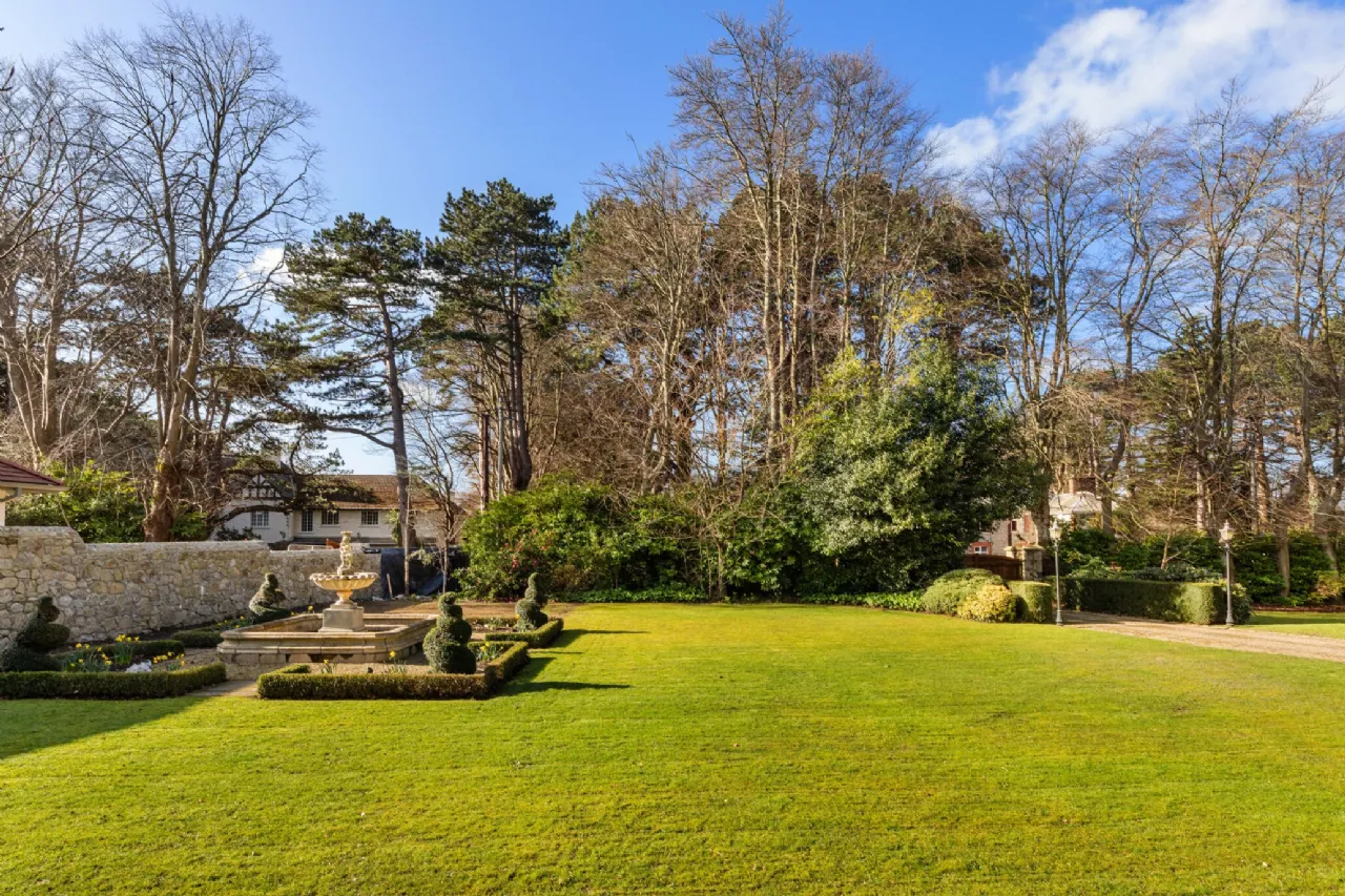 Photo of Craigholm, Brighton Road, Foxrock, Dublin 18, D18 H1F3