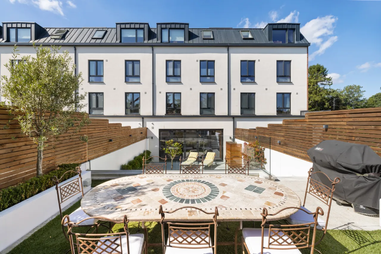 Photo of 7 The Terrace, Torquay Road, Foxrock, Dublin 18, D18 RRK5