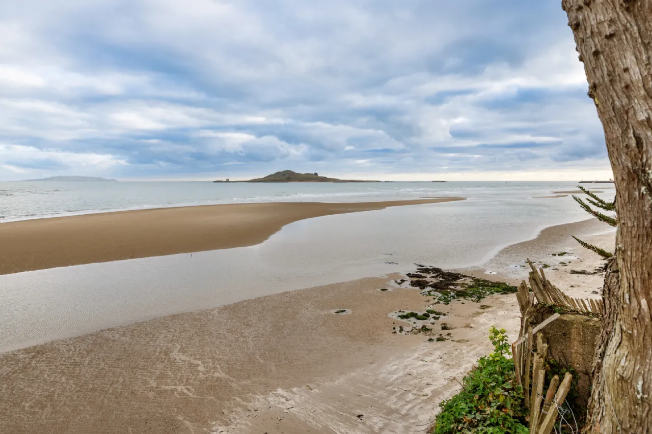 Photo of Ballynoe, 11 Claremont Road, Howth, Co Dublin, D13 CH56