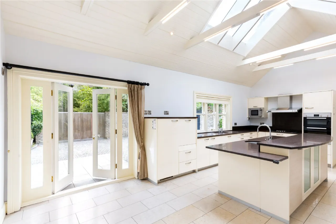 Photo of 33 St. Mary's Road, Ballsbridge, Dublin 4, D04 A6K2