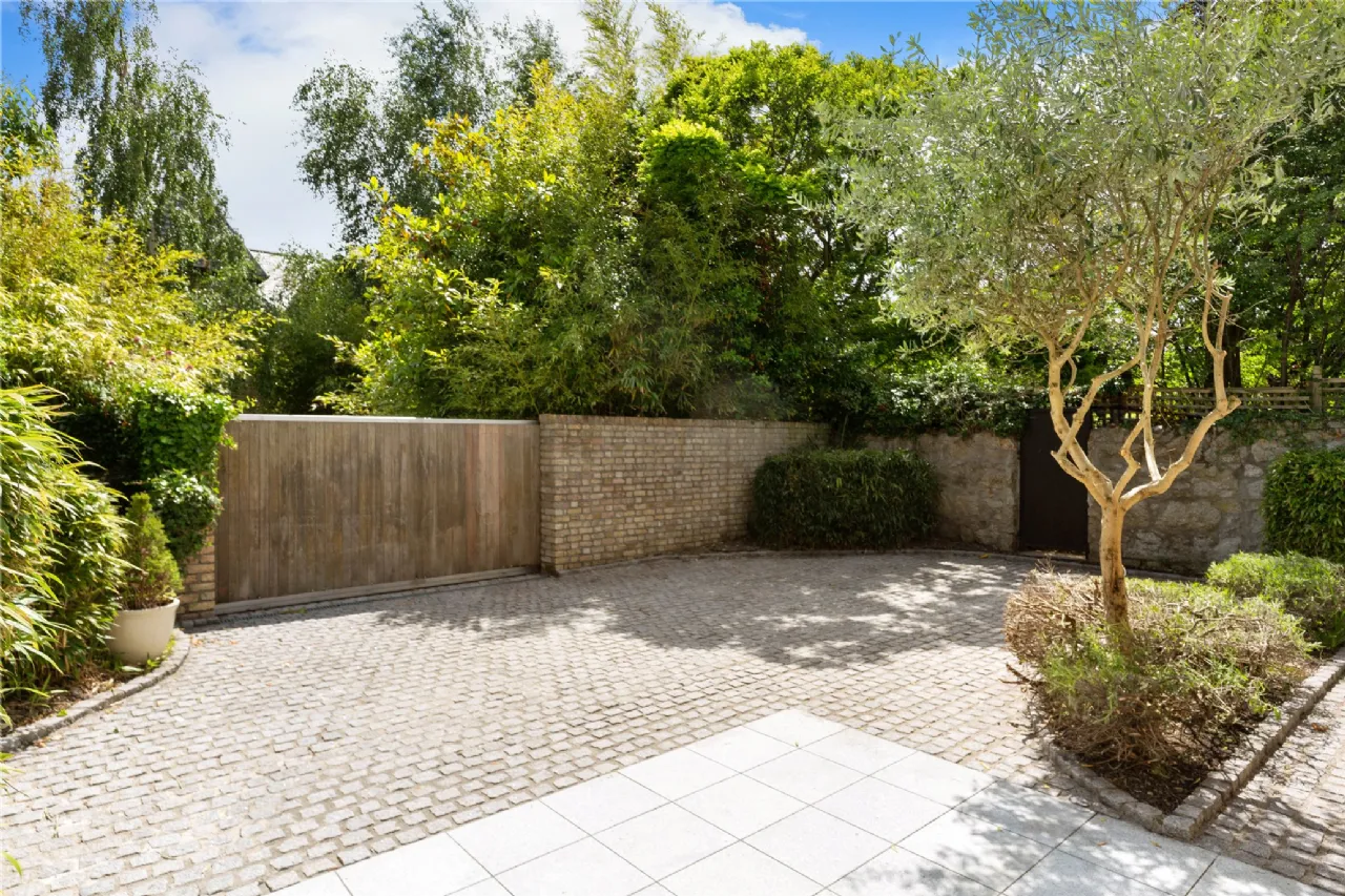 Photo of 33 St. Mary's Road, Ballsbridge, Dublin 4, D04 A6K2