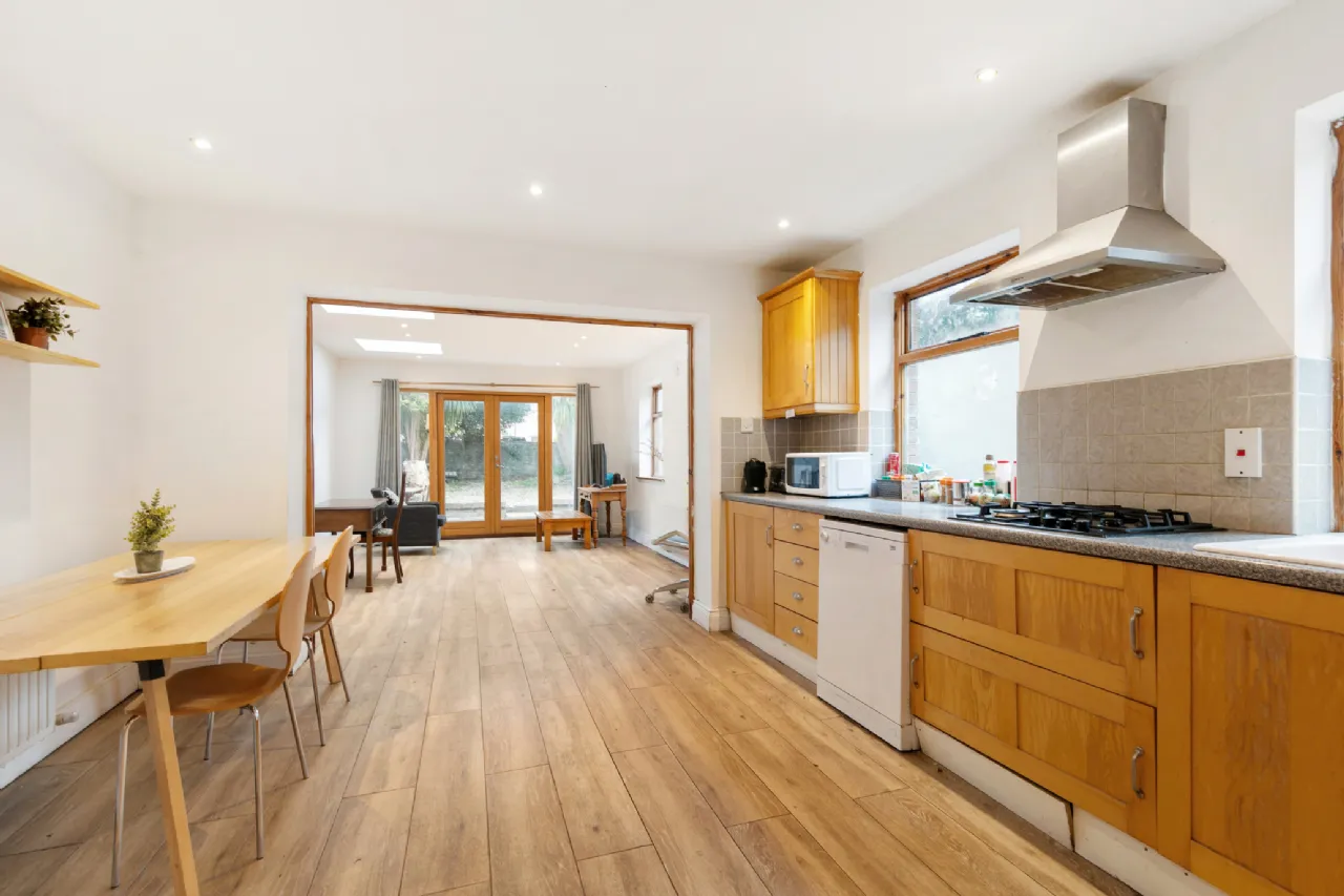 Photo of 27 Bloomfield Avenue, Dublin 8, D08 K3K6