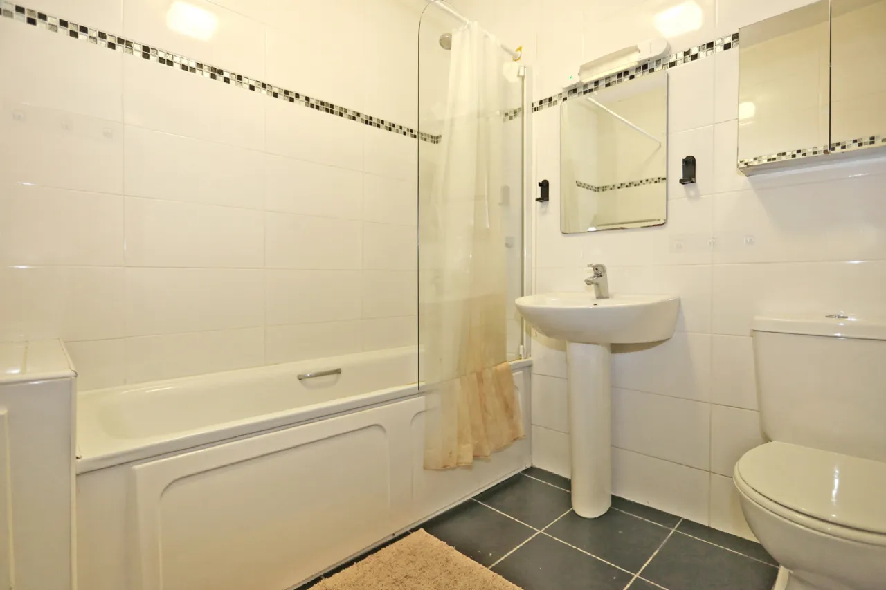 Photo of 2 Ballycasey Court, Shannon, Clare, V14 XY33