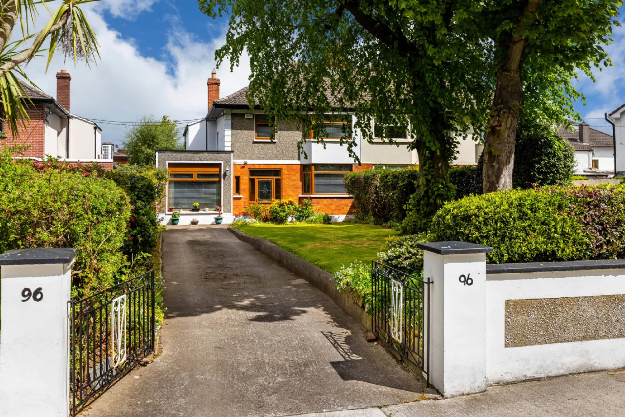 Photo of 96 Mount Prospect Avenue, Clontarf, Dublin 3, D03 R886