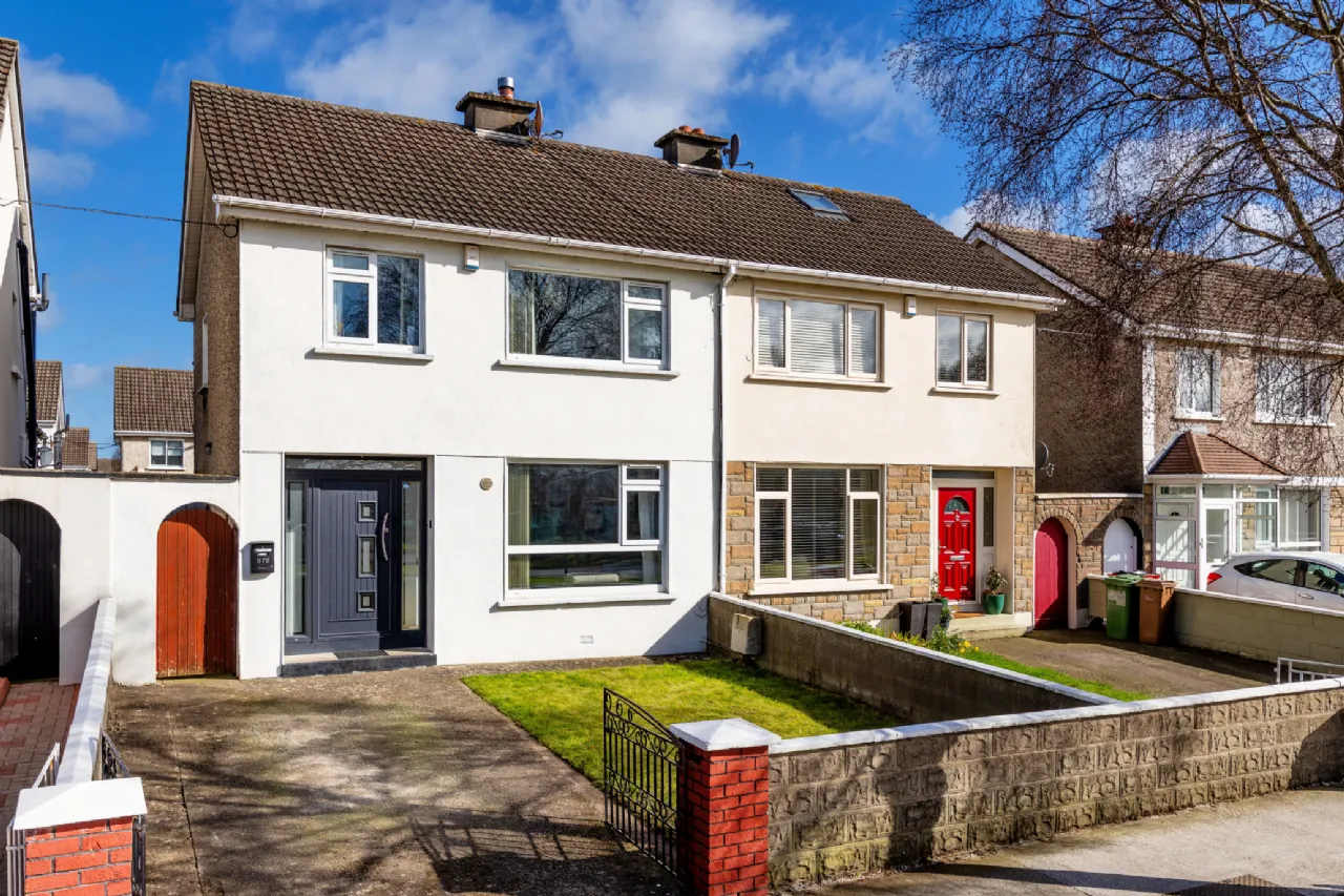 Photo of 572 Collins Avenue Extension, Whitehall, Dublin 9, D09YD99