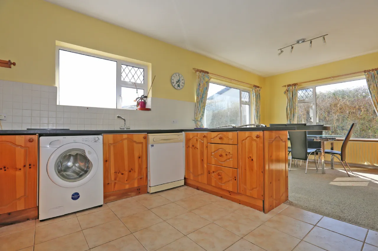 Photo of 16 Gleann Na Smol, Shannon, Co. Clare, V14 EW86