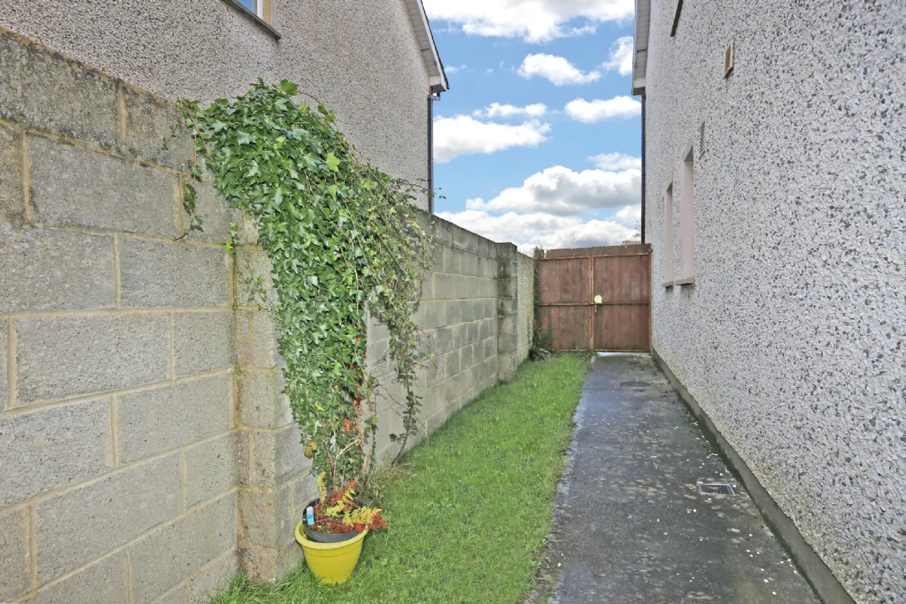 Photo of 27 Dun Aras, Shannon, Clare, V14DF22