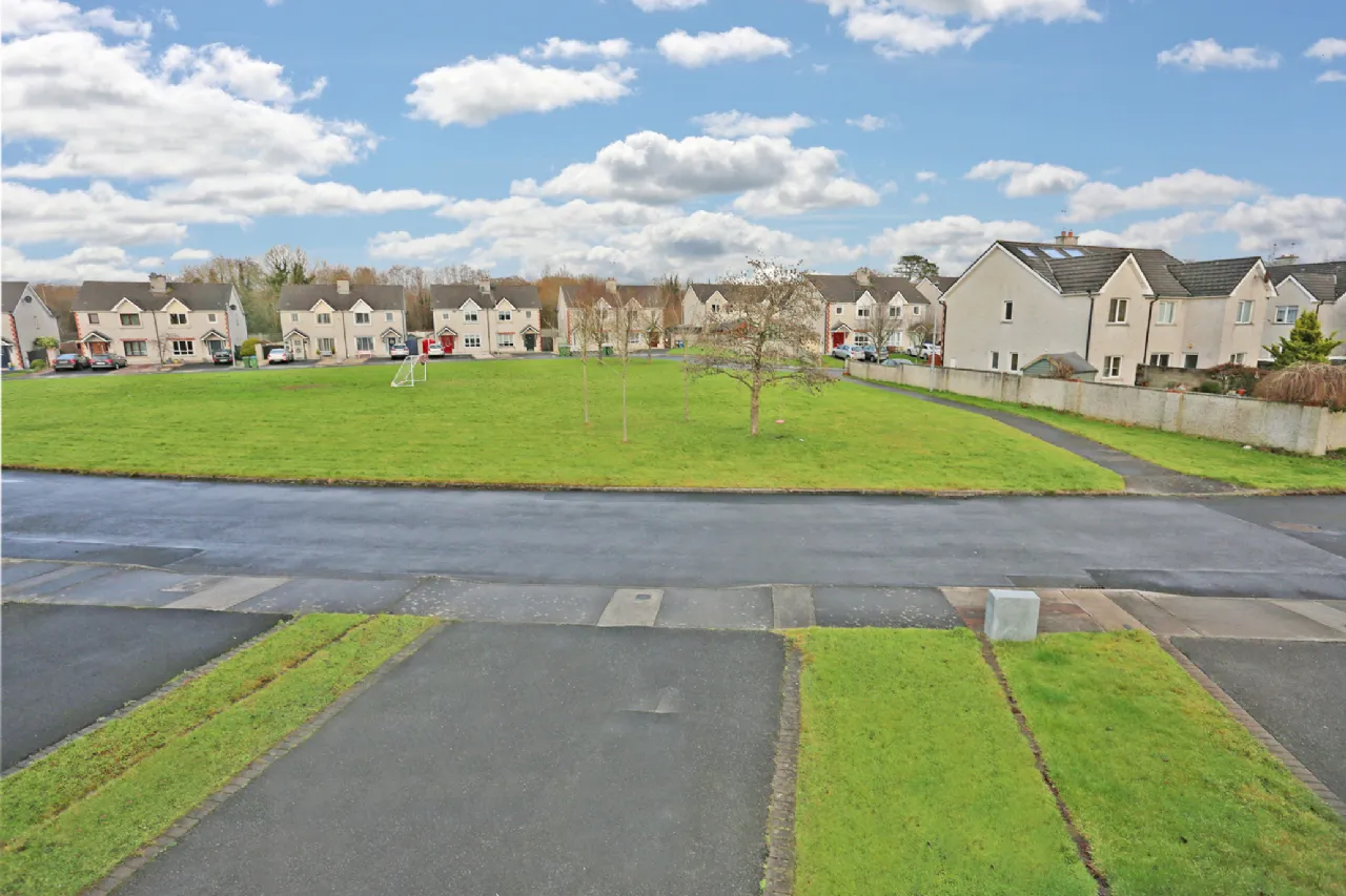 Photo of 27 Dun Aras, Shannon, Clare, V14DF22