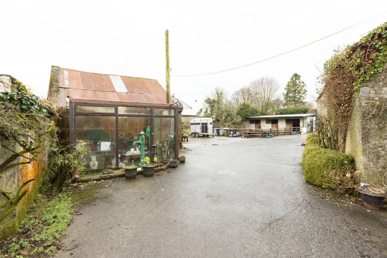 Photo of Farrelly's Bar, The Square, Castlepollard, Co. Westmeath, N91 KV96
