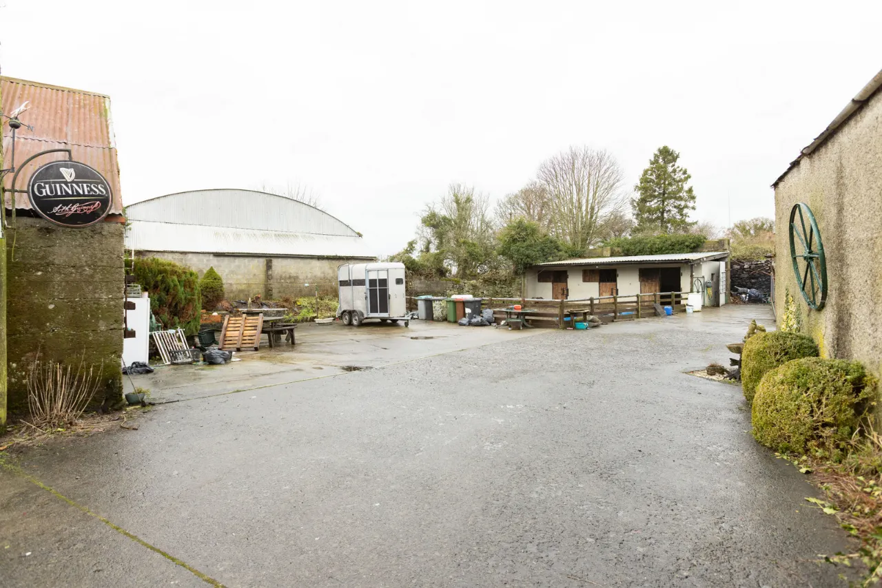 Photo of Farrelly's Bar, The Square, Castlepollard, Co. Westmeath, N91 KV96