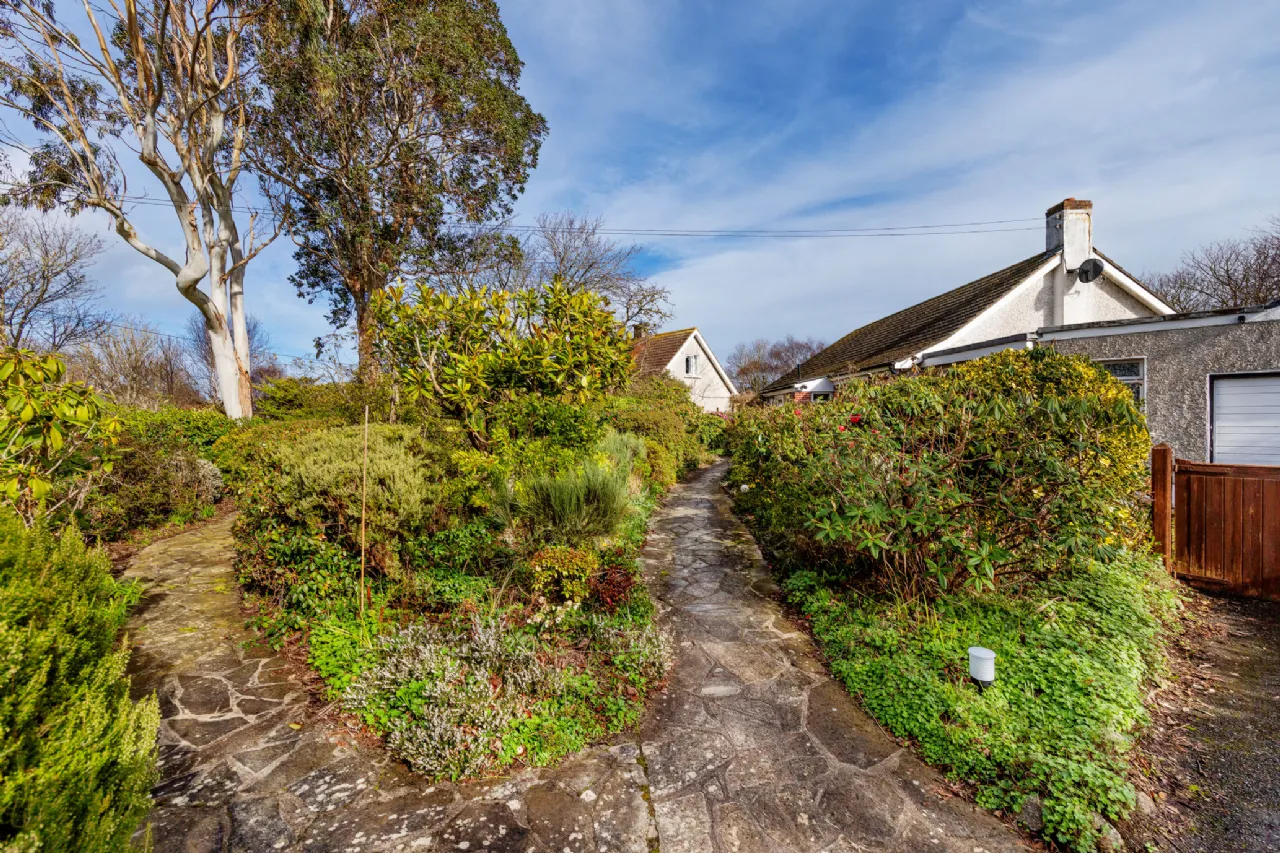 Photo of 37 Offington Park, Sutton, Dublin 13, D13 X2T6