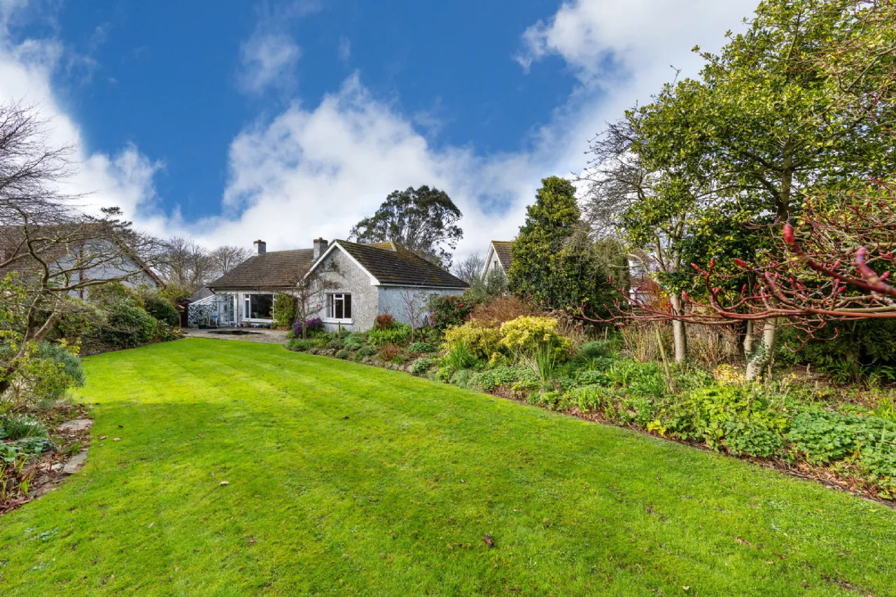 Photo of 37 Offington Park, Sutton, Dublin 13, D13 X2T6