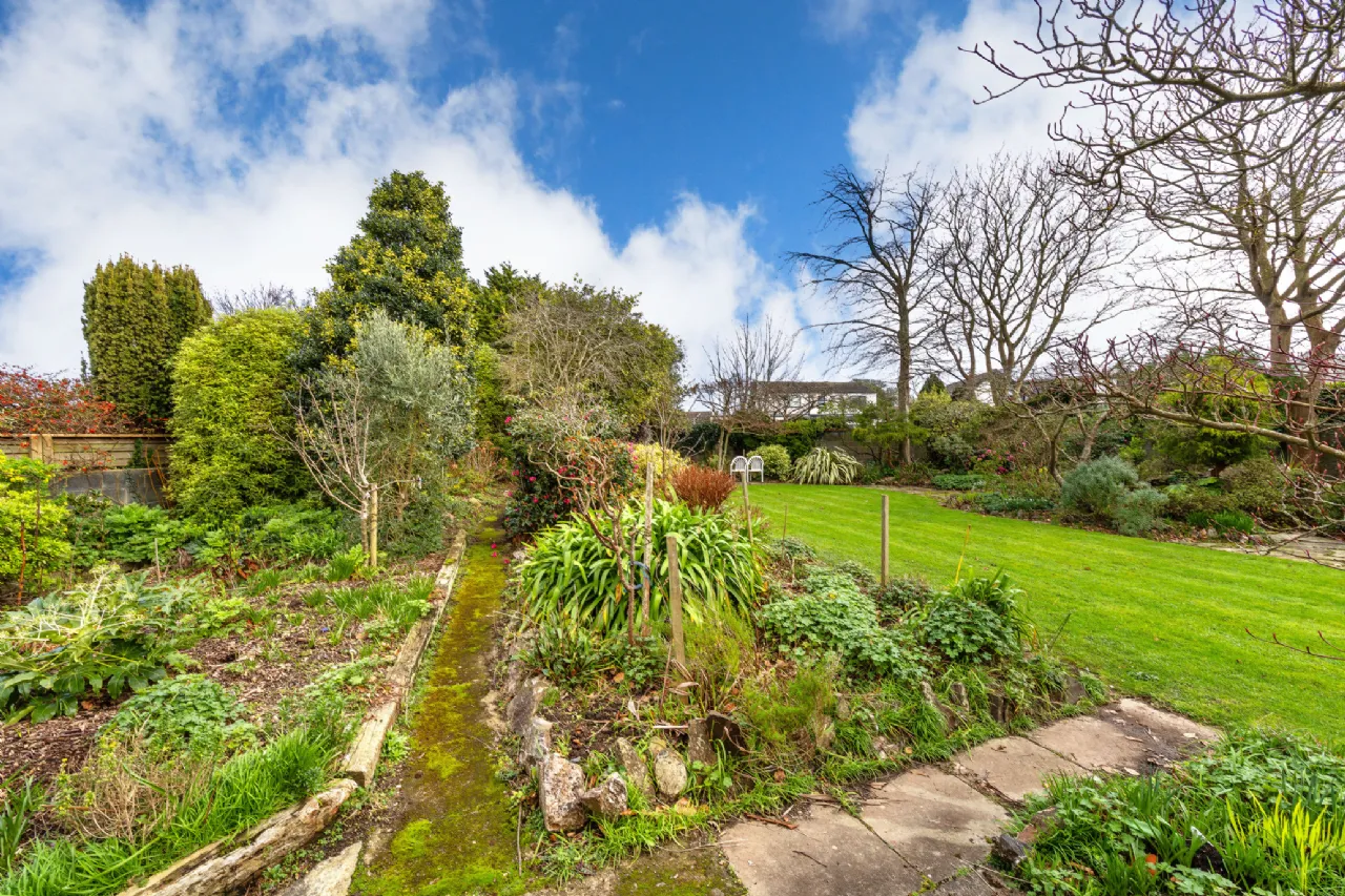 Photo of 37 Offington Park, Sutton, Dublin 13, D13 X2T6