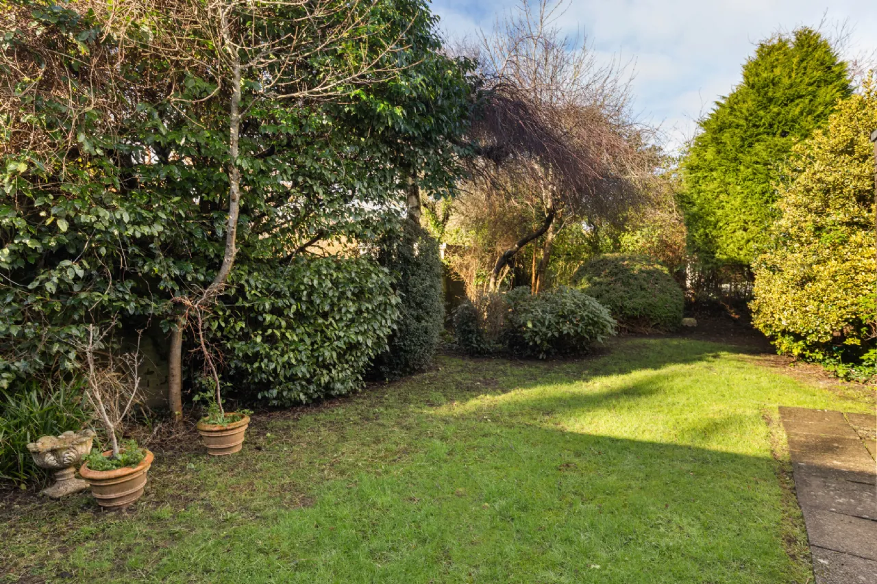 Photo of 20 Kilteragh Pines, Foxrock, Dublin 18, D18 T6P6