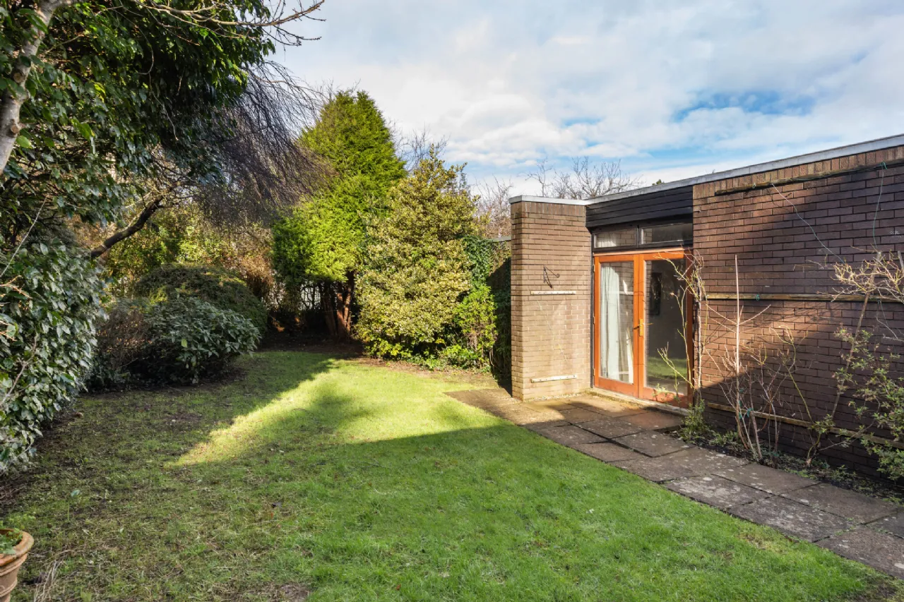 Photo of 20 Kilteragh Pines, Foxrock, Dublin 18, D18 T6P6