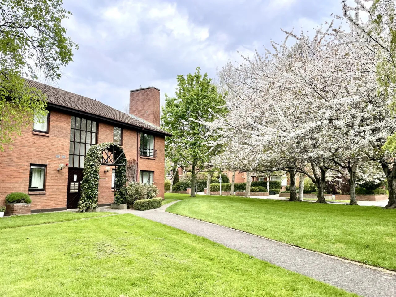 Photo of 8 The Parklands, Castleside Drive, Rathfarnham, Dublin 14, D14 V295