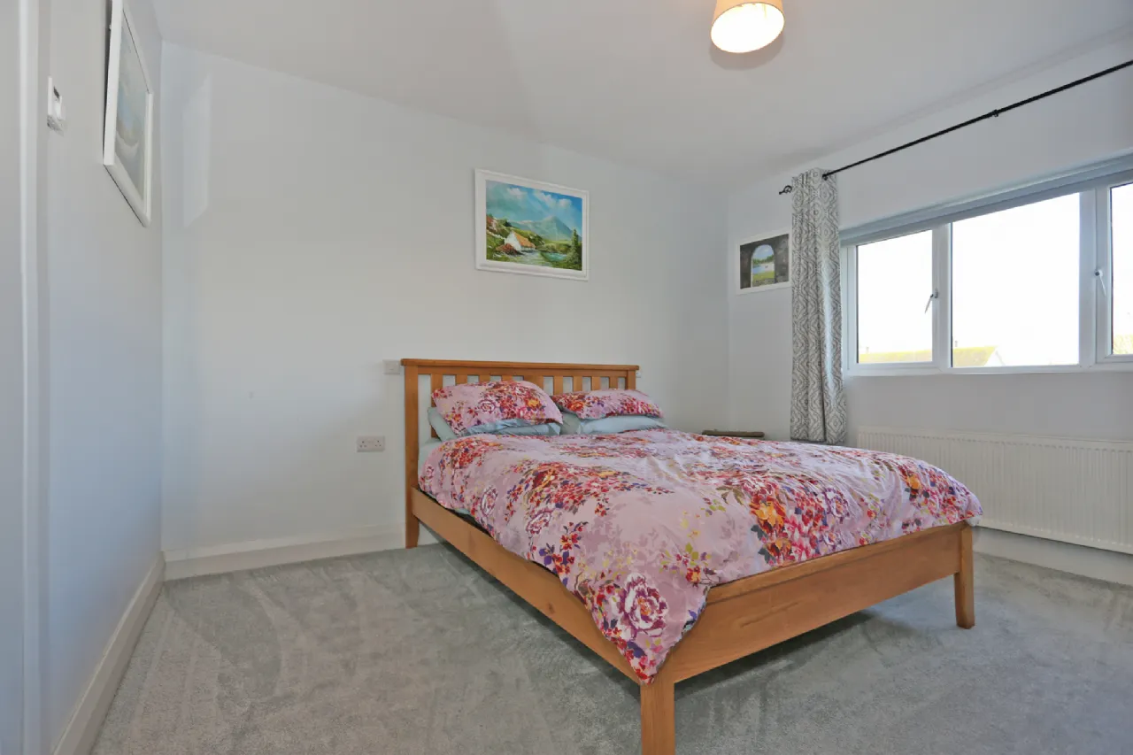 Photo of 21 Lyradane Avenue, Woodview, Limerick, V94 C7WX