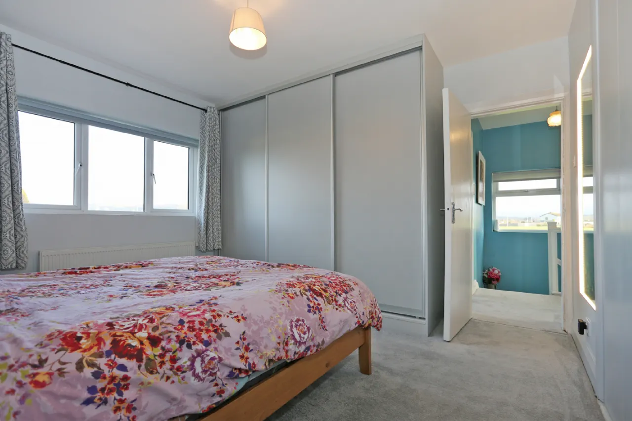 Photo of 21 Lyradane Avenue, Woodview, Limerick, V94 C7WX