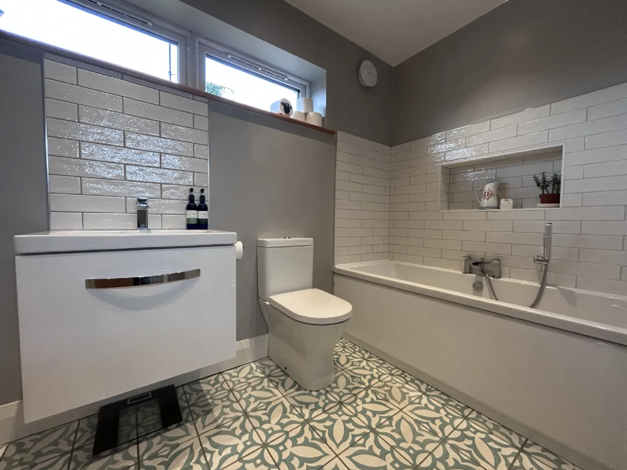 Photo of An Tigin, The Valley, Fethard, Co Tipperary, E91T938