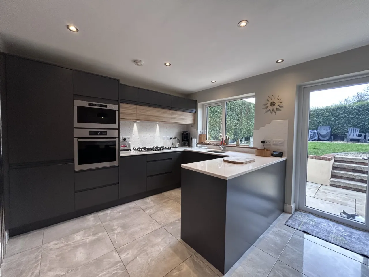 Photo of An Tigin, The Valley, Fethard, Co Tipperary, E91T938