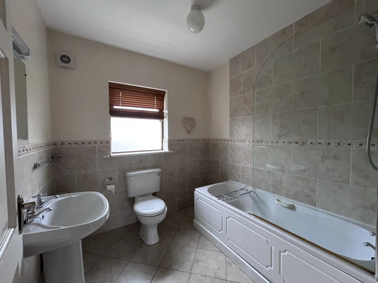 Photo of 13 Sli Bhrian, Aras Na Ri, Cashel, Co Tipperary, E25DC42