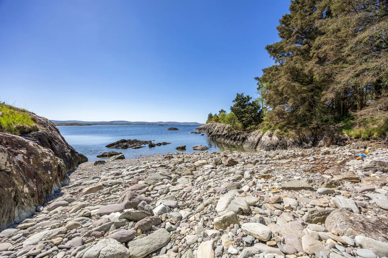 Photo of Vale Cove, Ardnaturrish Beg, Glengarriff, Co. Cork, P75 Y500
