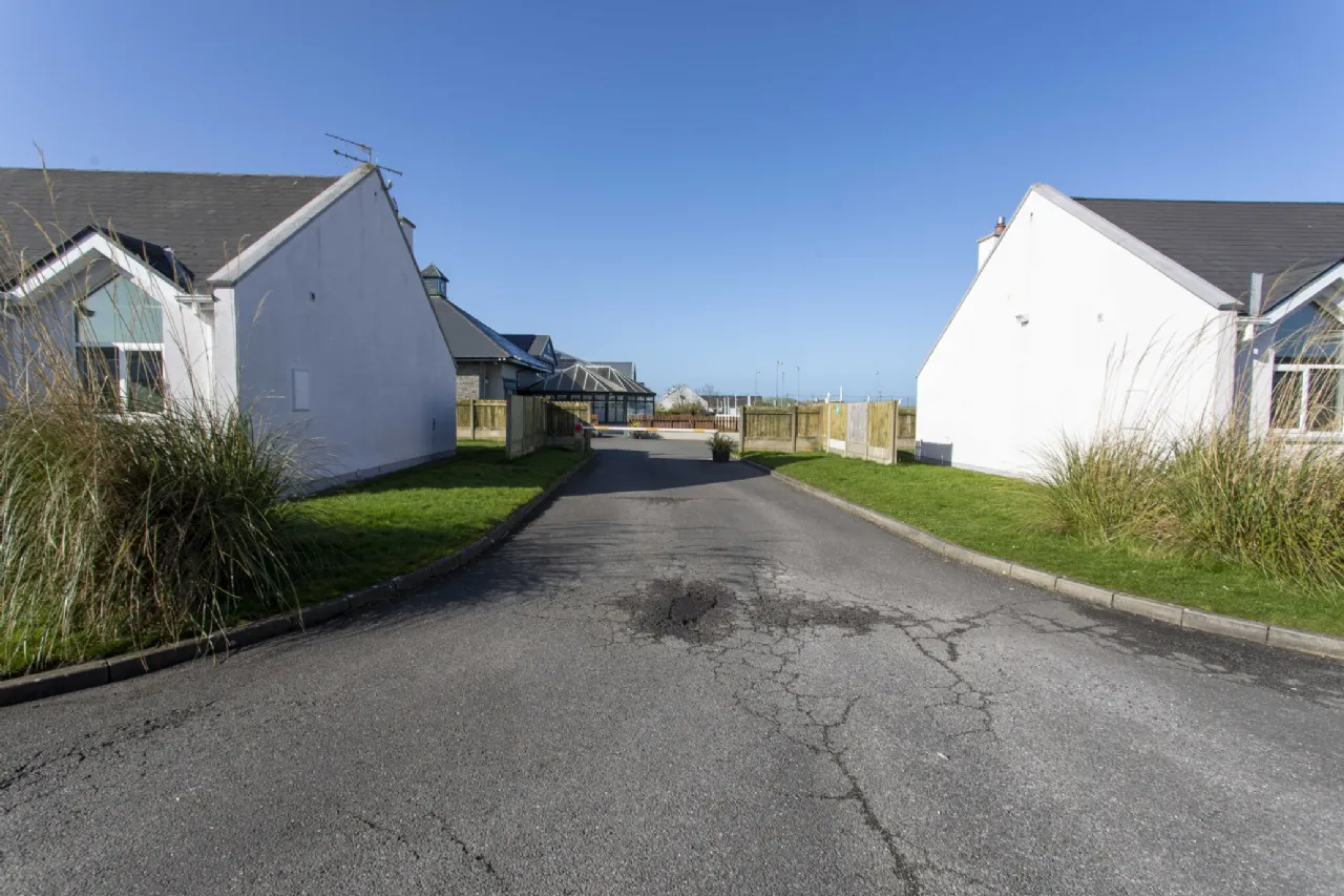 Photo of 47 Banna Beach Holiday Homes, Banna Resort, Ardfert, V92 V660