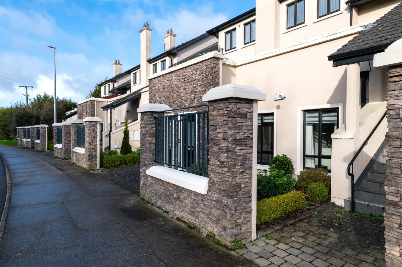 Photo of 1 Glenatore, Athlone, Co. Westmeath, N37 TD91