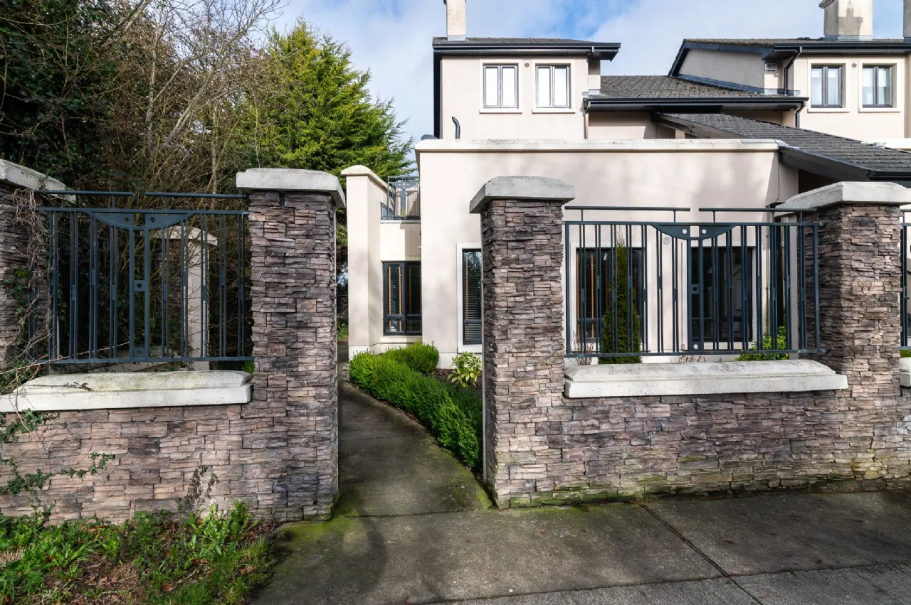 Photo of 1 Glenatore, Athlone, Co. Westmeath, N37 TD91