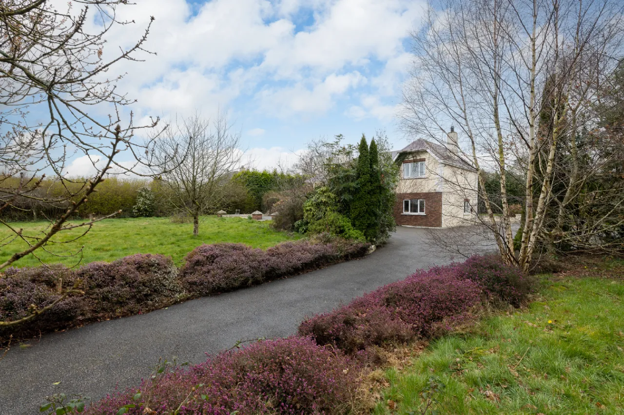 Photo of The Oak Tree, Newtown, Ferns, Co. Wexford, Y21W2V0
