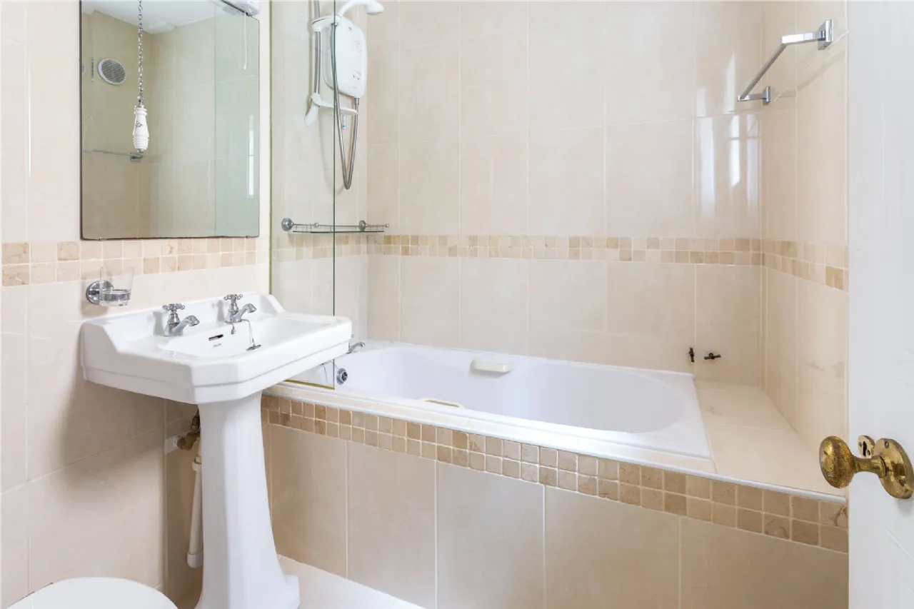 Photo of 17 Haddington Square, Beggars Bush, Ballsbridge, Dublin 4, D04R9V4