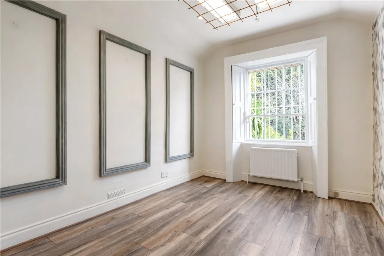 Photo of 70 Waterloo Road, Ballsbridge, Dublin 4, D04 C796