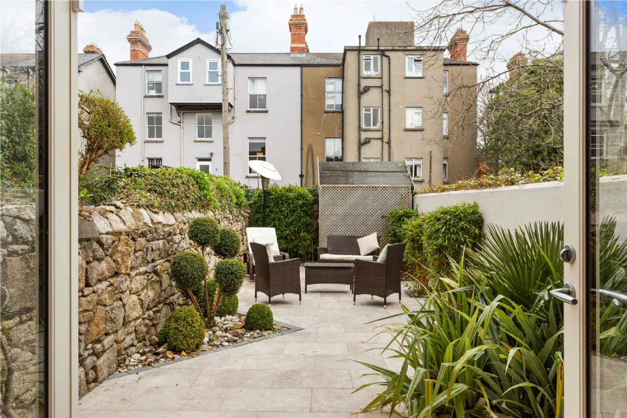 Photo of 40 Pembroke Gardens, Ballsbridge, Dublin 4, D04 T2H9