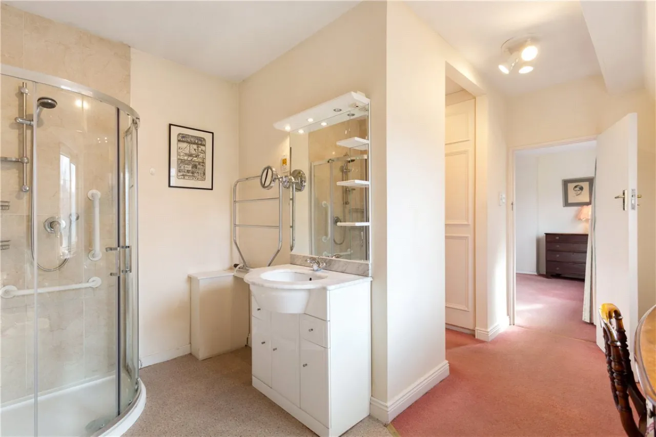 Photo of 28 Merlyn Road, Ballsbridge, Dublin 4, DO4 YIT2