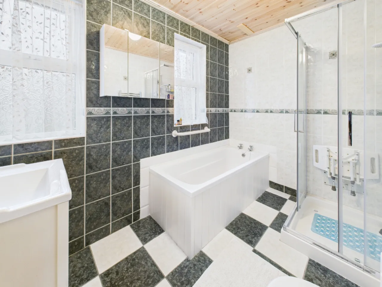 Photo of 3 Knights Crescent, Nenagh, Co. Tipperary, E45 EP82