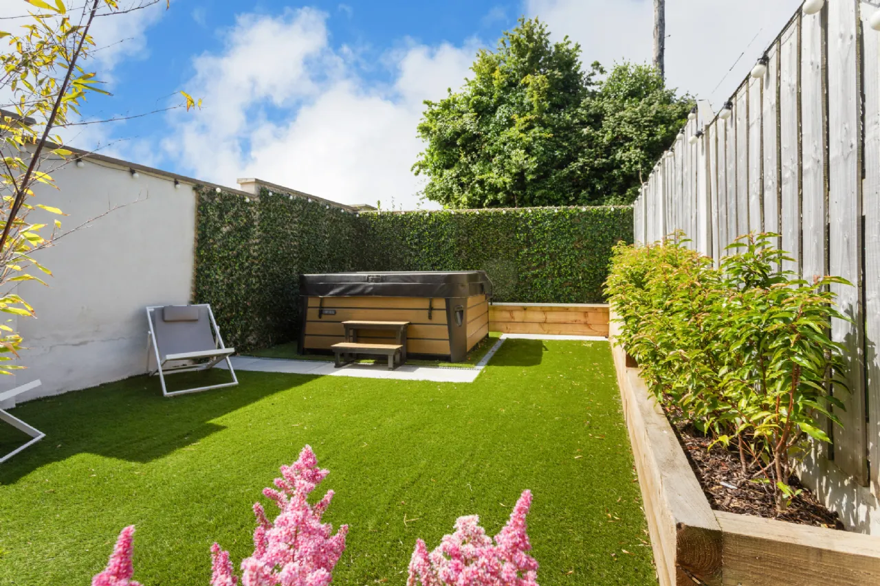 Photo of 1 Willow Glen, Glenamuck Road, Carrickmines, Dublin 18, D18 TVX4