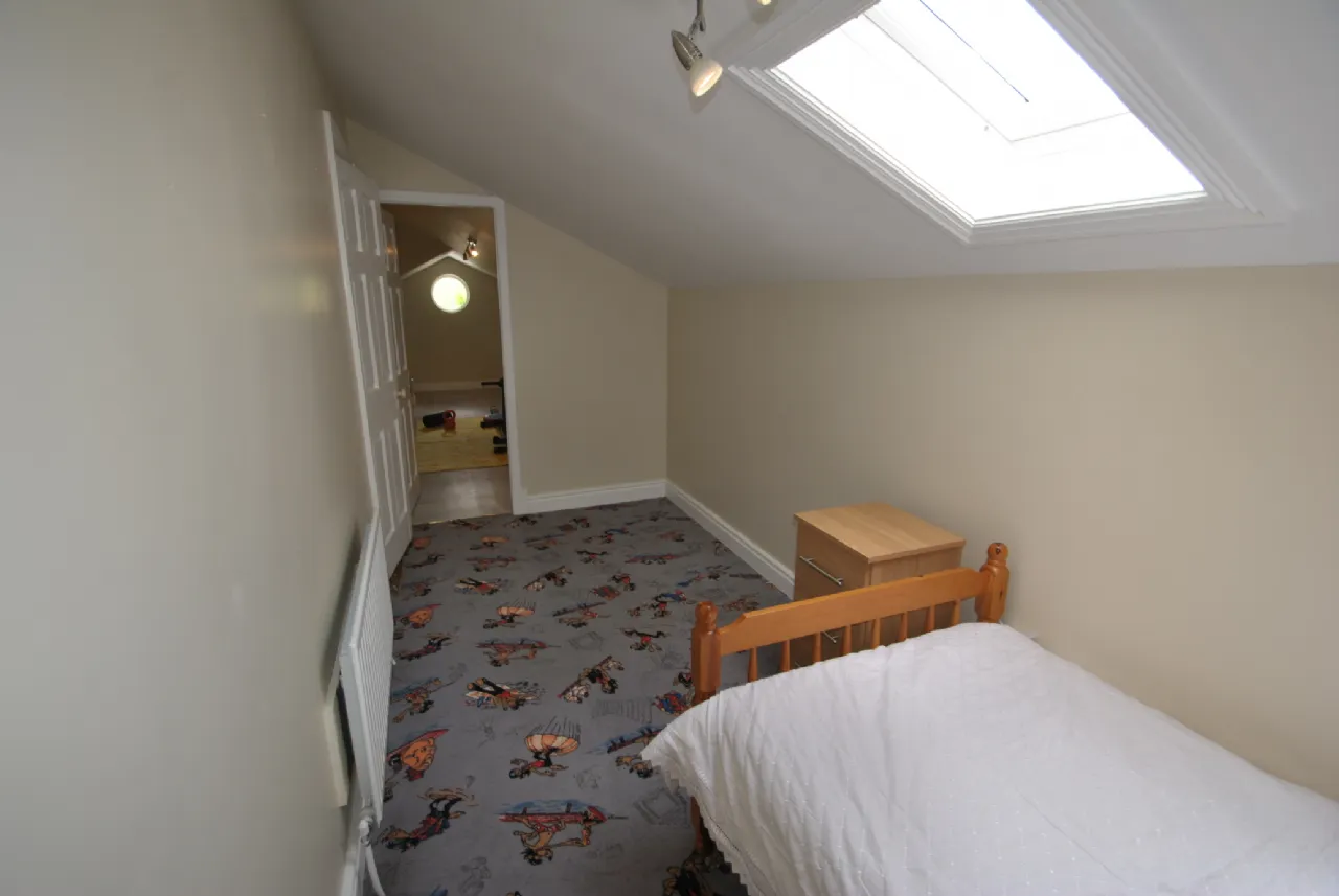 Photo of Birr Road, Roscrea, Co Tipperary, E53 A319