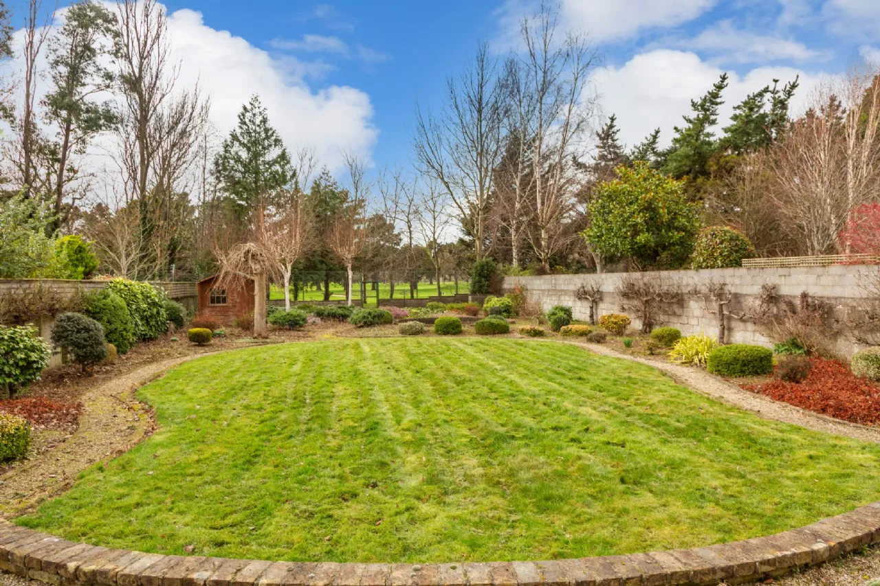 Photo of Bizville, 27 Hillside Drive, Rathfarnham, Dublin 14, D14 P7W3