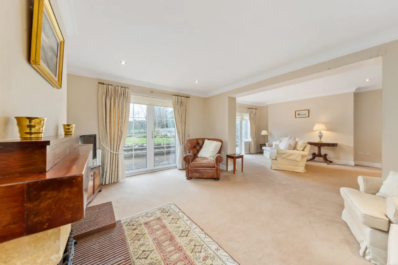 Photo of Bizville, 27 Hillside Drive, Rathfarnham, Dublin 14, D14 P7W3