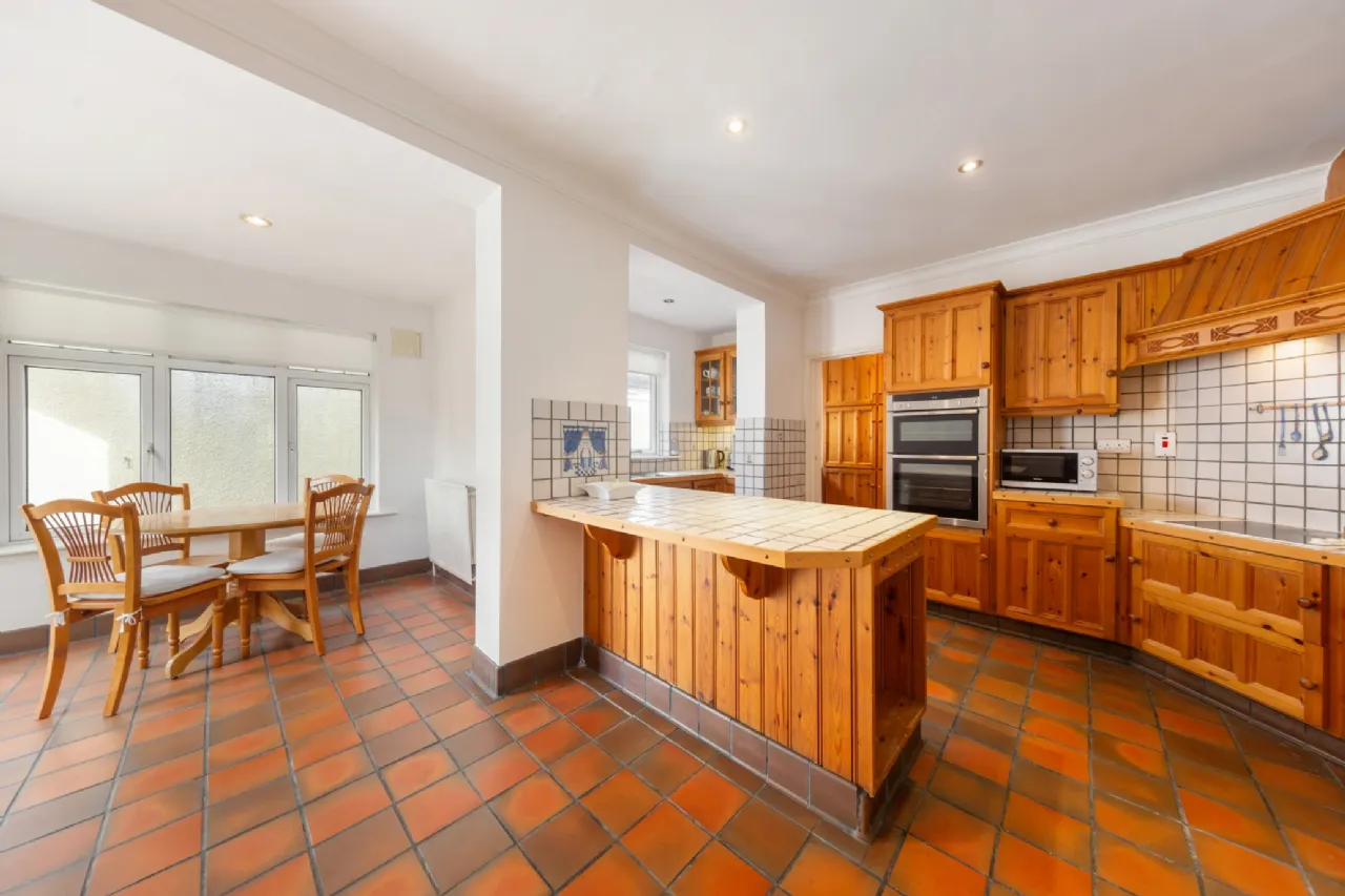 Photo of Bizville, 27 Hillside Drive, Rathfarnham, Dublin 14, D14 P7W3