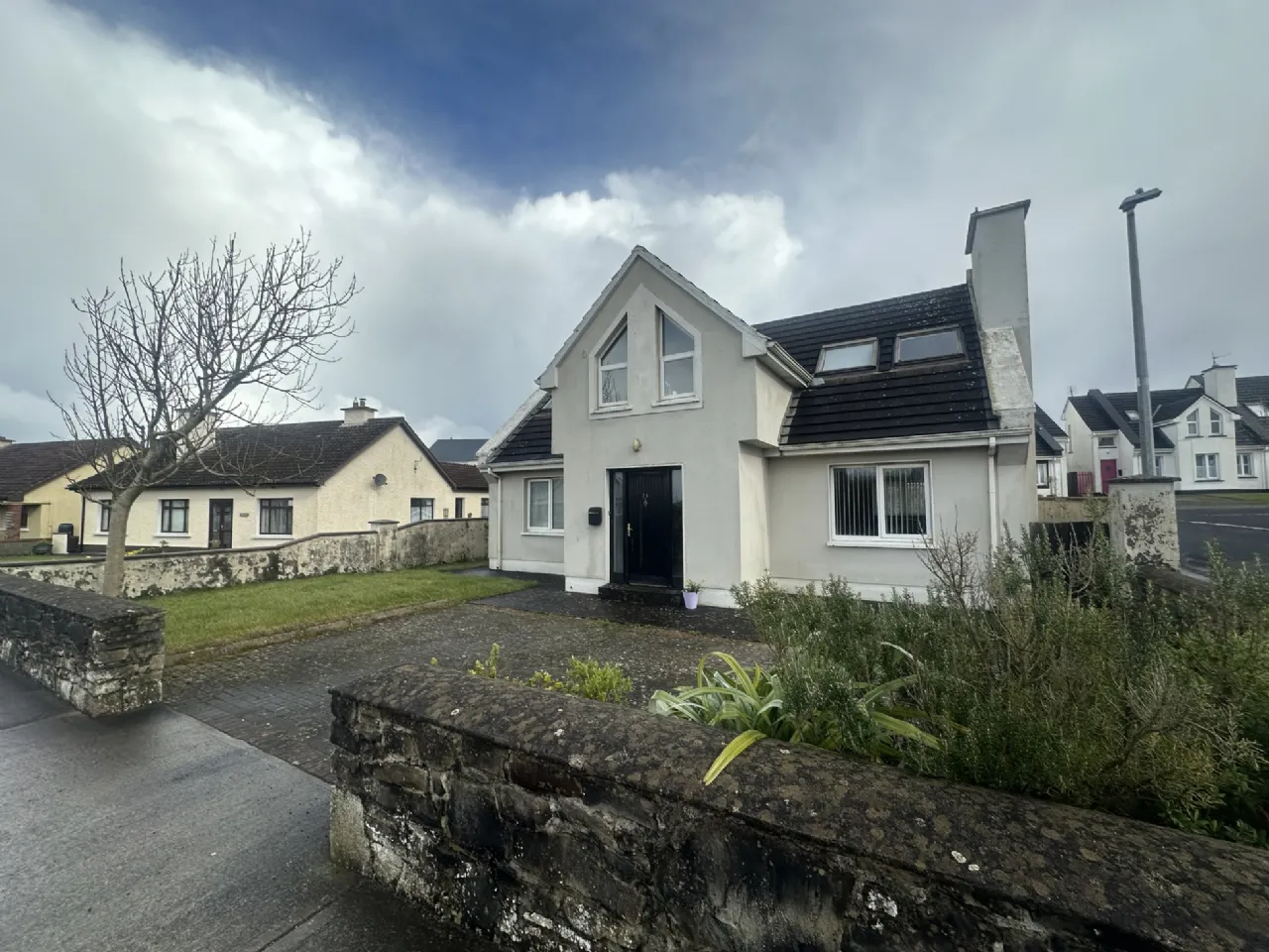 Photo of 24 White Crest, Pier Road, Enniscrone, Co Sligo, F26 N2W1